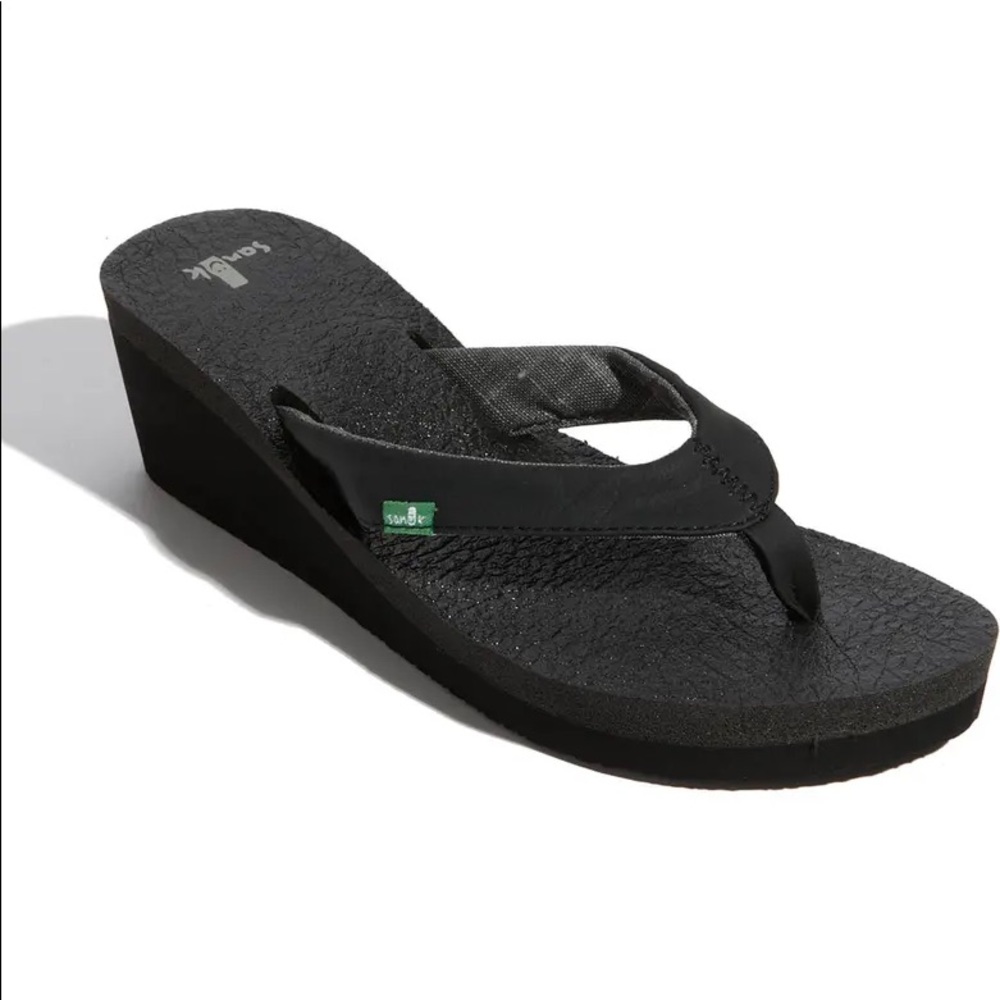 Sanuk Black Wedge Heeled Flip Flops Yoga Mat